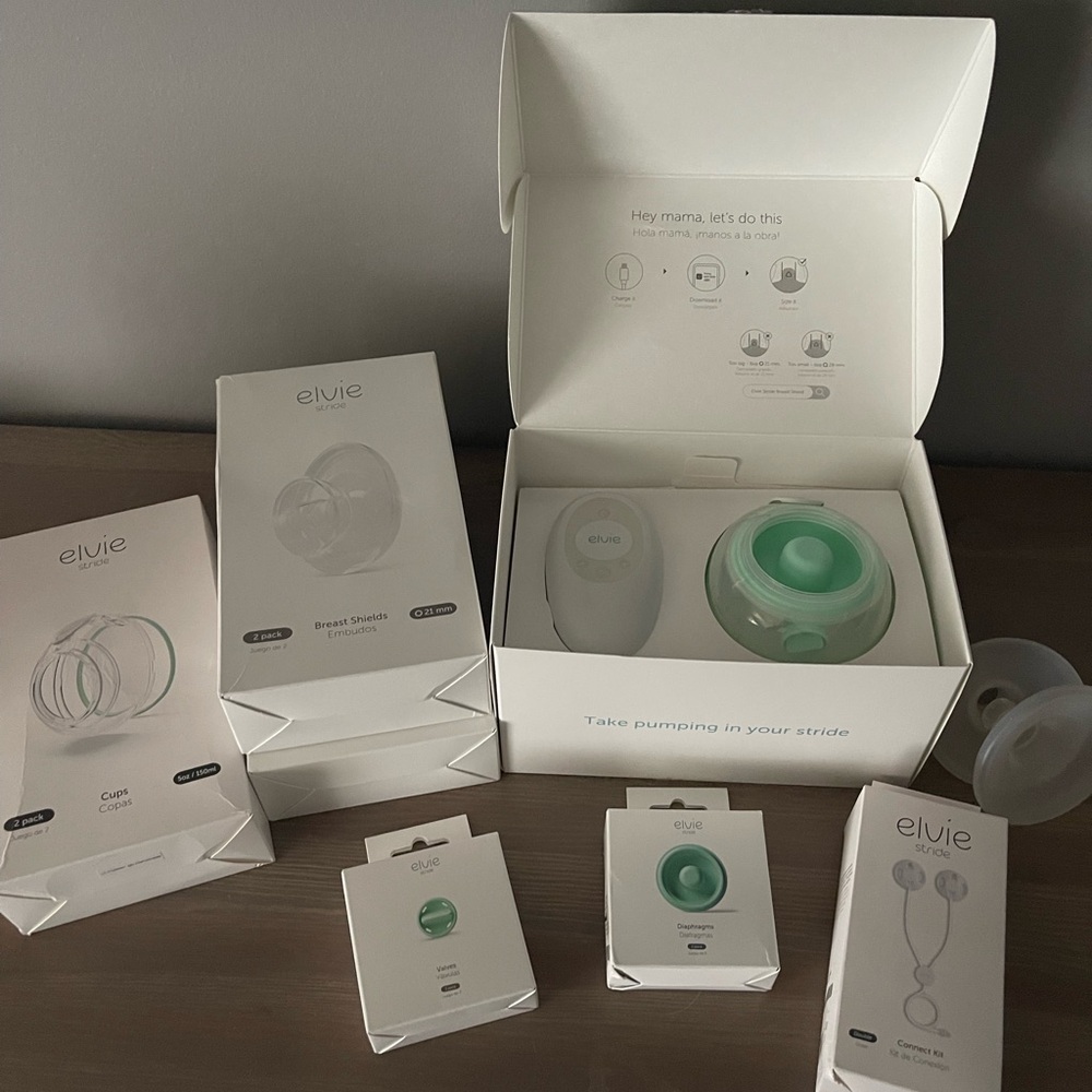Elvie Stride Breast Pump Set with Accessories